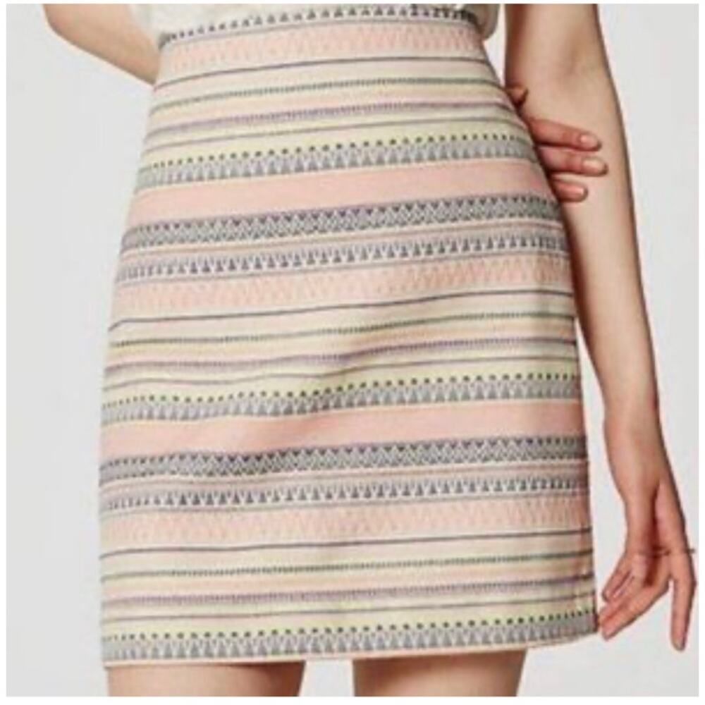 Ann Taylor LOFT A Line Skirt Women's Sz 6P Pastel Striped Geometric Multicolor